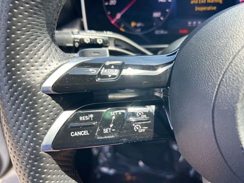 Used 2025 Mercedes-Benz GLC 300 4MATIC image 41