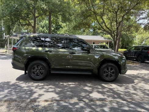 Used 2026 Lexus LX 700h Overtrail w/ Accessory Package (Z1) AWD/4WD image 4