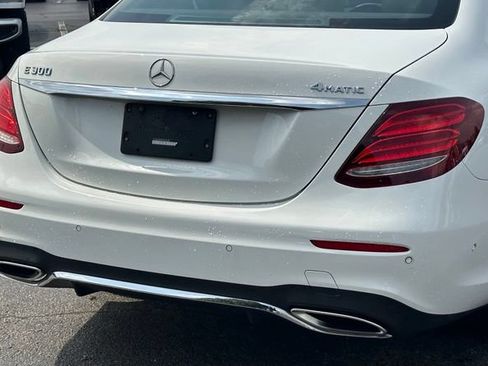 Certified 2017 Mercedes-Benz E 300 4MATIC image 15