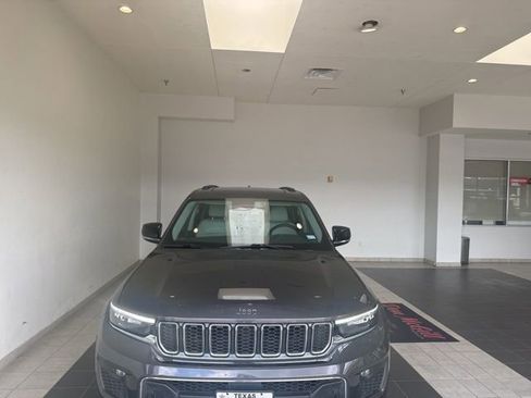 Used 2021 Jeep Grand Cherokee L Overland RWD image 3