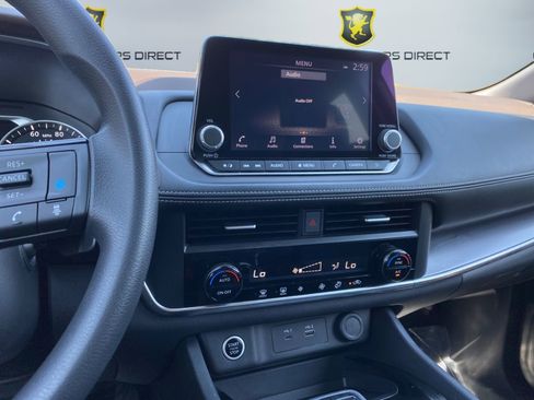 Used 2023 Nissan Rogue SV image 15