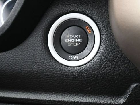 Used 2021 RAM 1500 Laramie AWD/4WD image 22