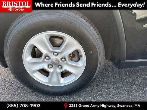 Used 2014 Jeep Grand Cherokee Laredo w/ Quick Order Package 23E AWD/4WD image 8
