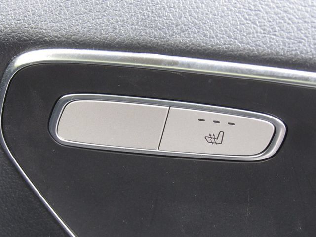 Used 2023 Mercedes-Benz Metris Passenger image 21