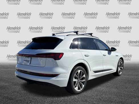 Used 2021 Audi e-tron Premium Plus image 9