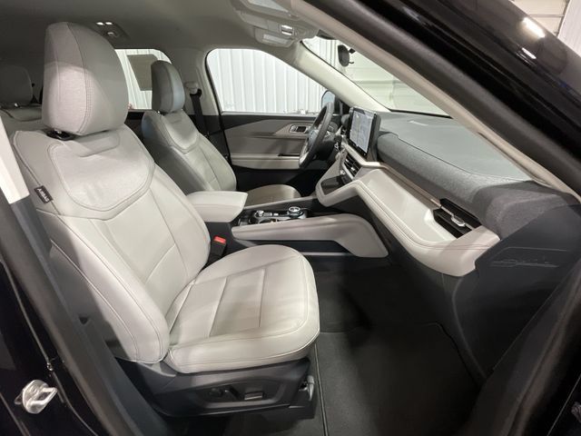 Used 2026 Ford Explorer Active w/ Active Comfort Package AWD/4WD image 30