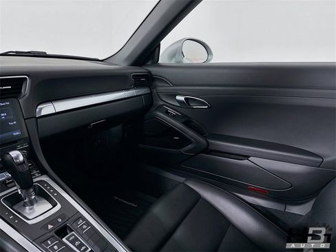 Used 2018 Porsche 911 Carrera S image 17