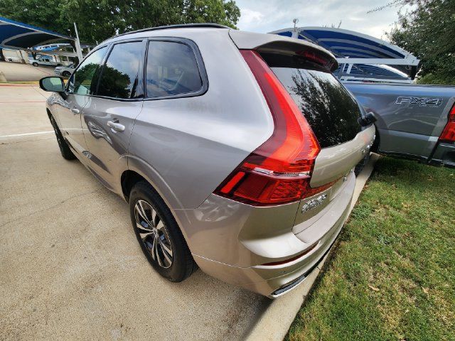 Used 2025 Volvo XC60 B5 Core AWD/4WD image 4