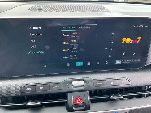 Used 2025 Kia K4 LXS image 31