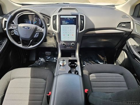 Used 2024 Ford Edge SE w/ Black Appearance Package AWD/4WD image 17