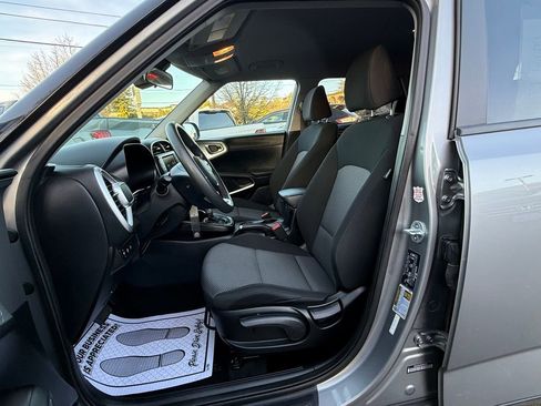 Used 2023 Kia Soul LX w/ Option Group 015 image 15