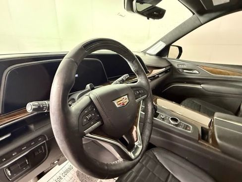 Certified 2023 Cadillac Escalade Premium Luxury Platinum image 13