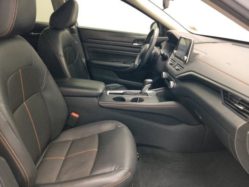 Used 2021 Nissan Altima 2.5 SR FWD image 21