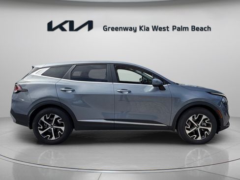 Certified 2023 Kia Sportage EX FWD image 8