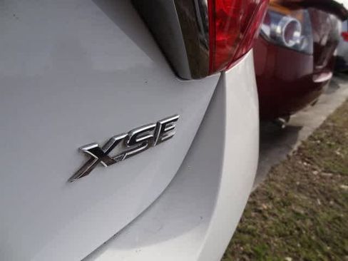 Used 2015 Toyota Camry XSE image 27