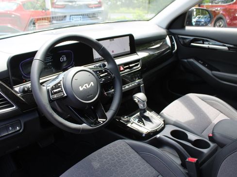 New 2026 Kia Seltos S FWD image 21