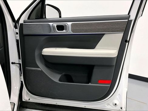 Used 2025 Hyundai Santa Fe Calligraphy image 23