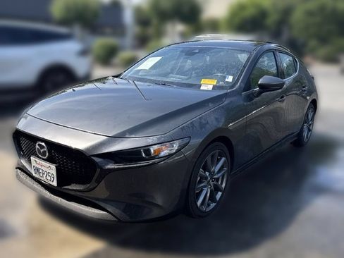 Used 2019 MAZDA MAZDA3 Hatchback FWD image 4