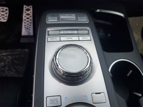 Used 2024 Genesis GV70 3.5T Sport image 27