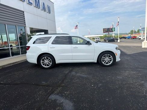 Used 2024 Dodge Durango GT RWD image 2