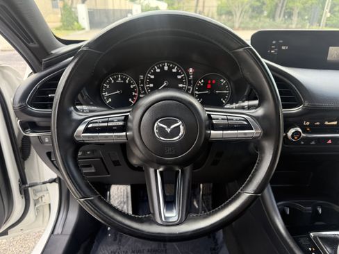 Used 2022 MAZDA MAZDA3 s image 16