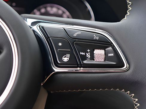 Used 2025 Bentley Bentayga Extended Wheelbase AWD/4WD image 27