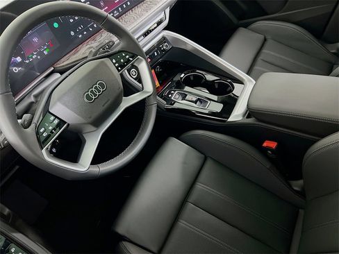 New 2025 Audi Q5 Premium Plus image 23