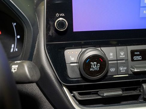 Used 2025 Toyota Grand Highlander FWD image 17