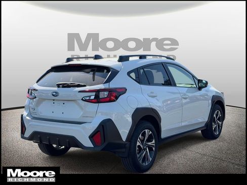 Used 2024 Subaru Crosstrek 2.0i Premium AWD/4WD image 2