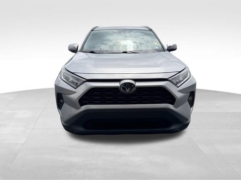 Used 2020 Toyota RAV4 XLE w/ Convenience Package FWD image 7