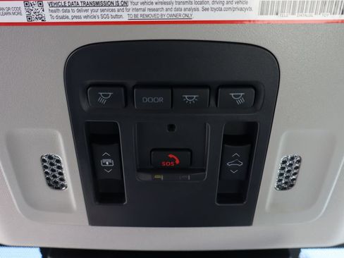 Used 2025 Toyota Camry XLE FWD image 29
