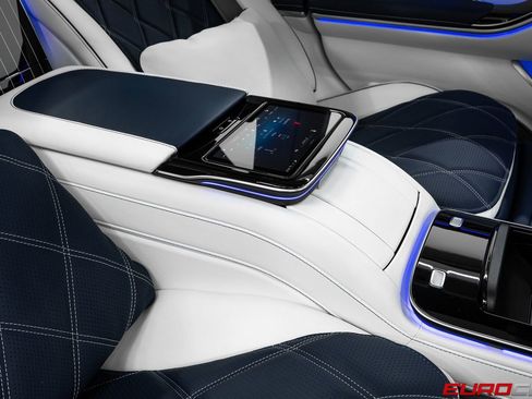 Used 2024 Mercedes-Benz Maybach S 680 4MATIC image 43