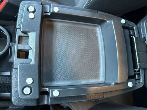 Used 2017 Jeep Wrangler Unlimited Rubicon w/ Max Tow Package AWD/4WD image 29