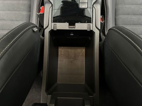Used 2025 Mitsubishi Outlander SE FWD image 44