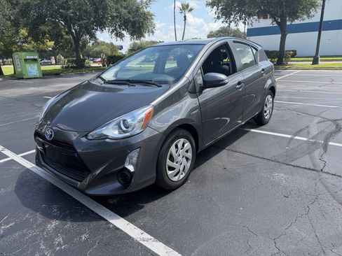 Used 2015 Toyota Prius C Two FWD image 2