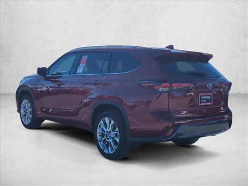 New 2026 Toyota Highlander Limited image 7