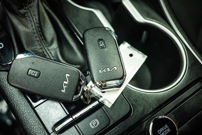 Used 2022 Kia K5 LXS FWD image 18