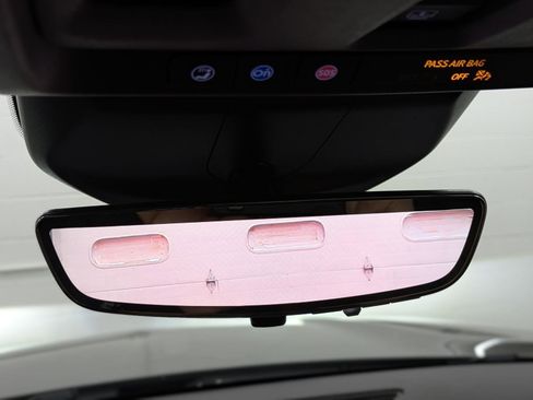 Used 2021 Cadillac Escalade Premium Luxury image 8