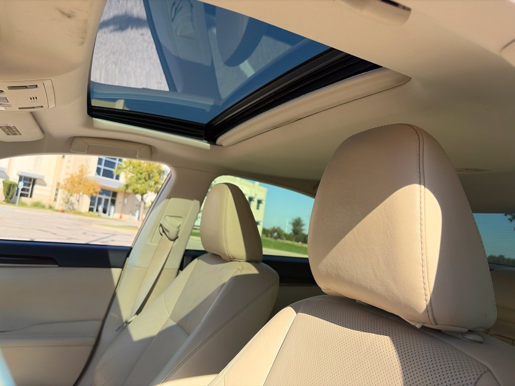 Used 2013 Lexus ES 350 w/ Luxury Pkg FWD image 40