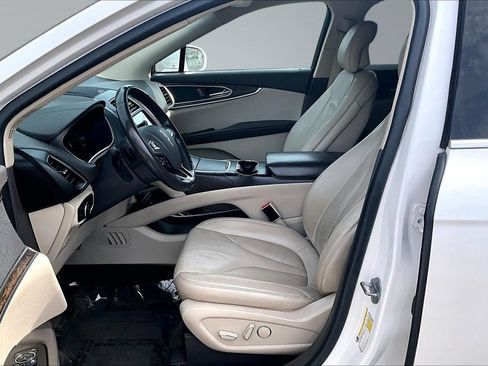 Used 2016 Lincoln MKX Select w/ Select Plus Package AWD/4WD image 10