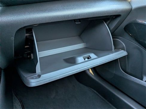 Used 2025 Chevrolet Trax RS image 26