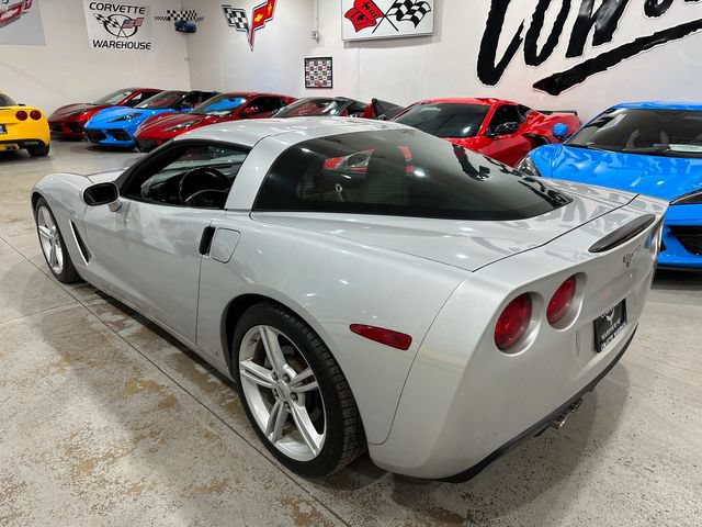 Used 2009 Chevrolet Corvette Coupe w/ Preferred Equipment Group RWD image 32