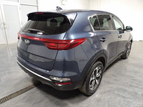 Used 2022 Kia Sportage LX image 4