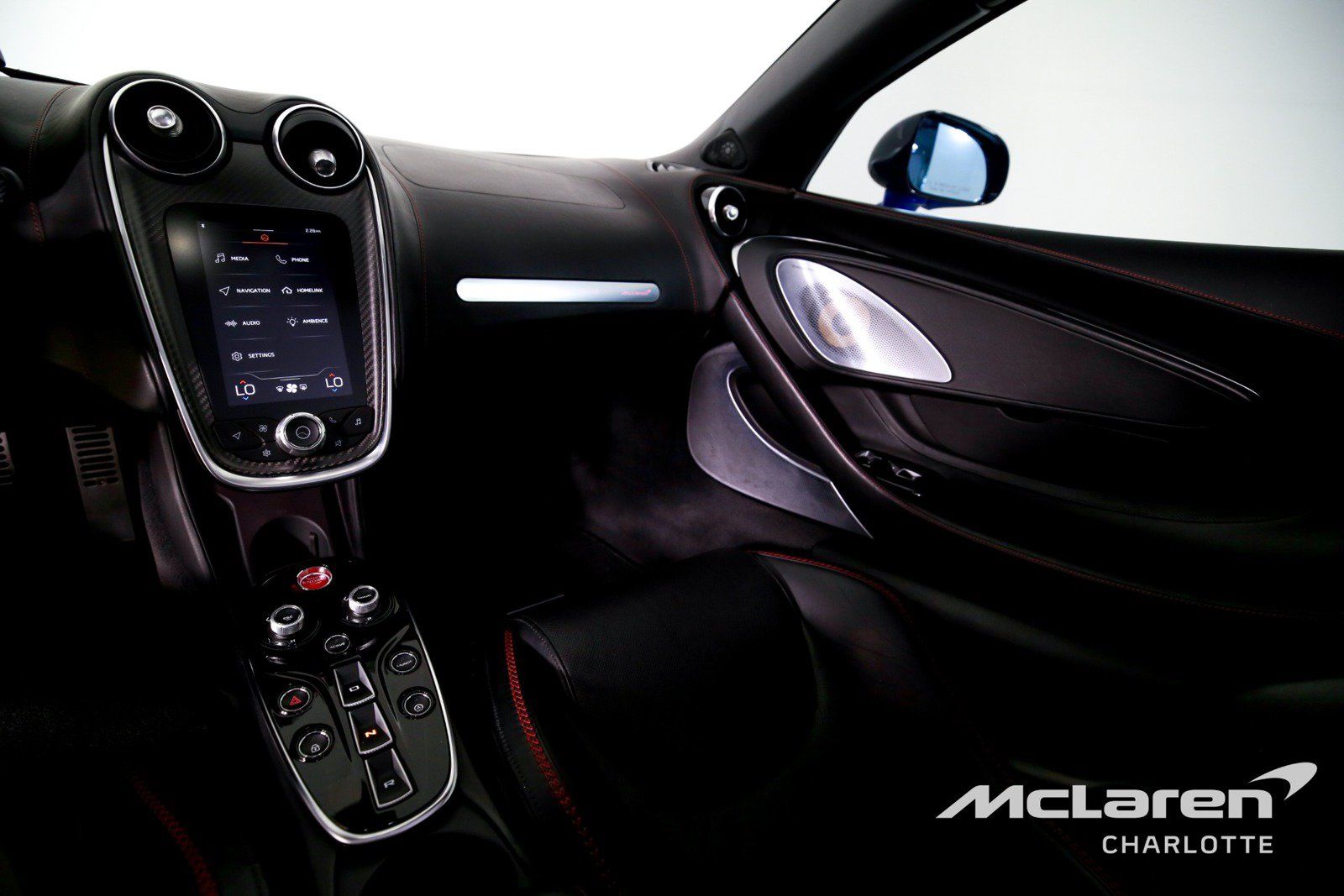 Used 2021 McLaren GT RWD image 16