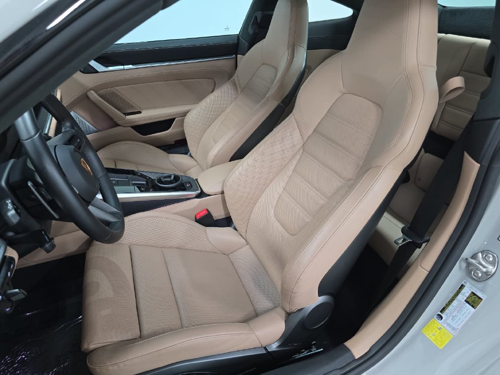 Certified 2025 Porsche 911 Turbo S AWD/4WD image 5
