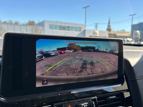 New 2026 Nissan Pathfinder SV image 17