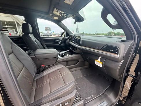 New 2026 Chevrolet Tahoe High Country AWD/4WD image 16