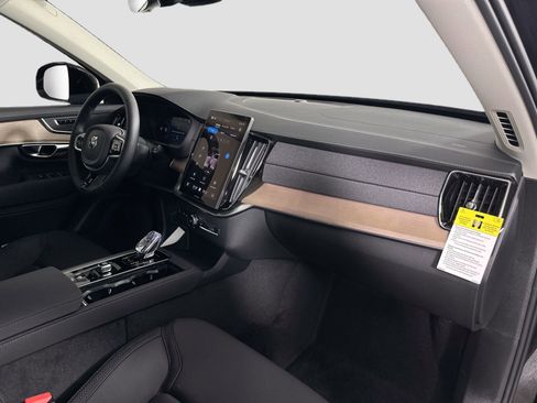 New 2026 Volvo XC90 B6 Core AWD/4WD image 30