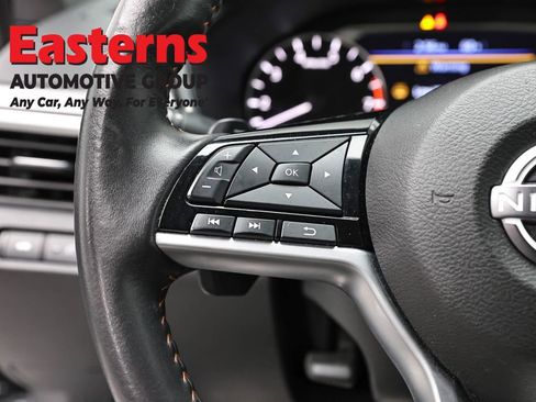 Used 2024 Nissan Altima 2.5 SR FWD image 15