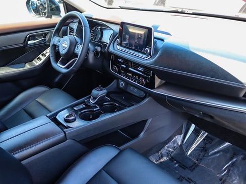 Used 2022 Nissan Rogue SV w/ SV Premium Package AWD/4WD image 18